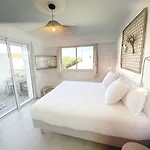 Blanc Sable Hotel