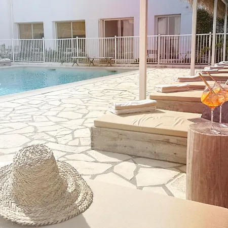 Blanc Sable Hotel 3*