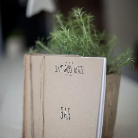 Blanc Sable Hotel 3*