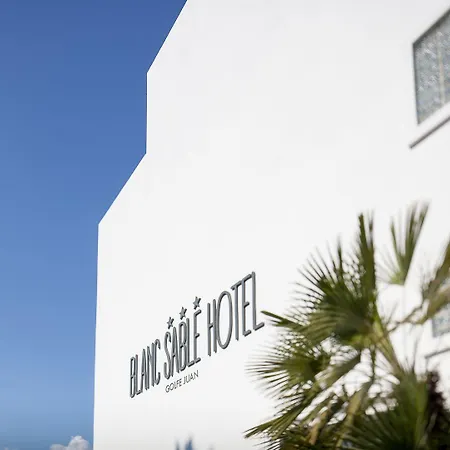 Blanc Sable Hotel 3*